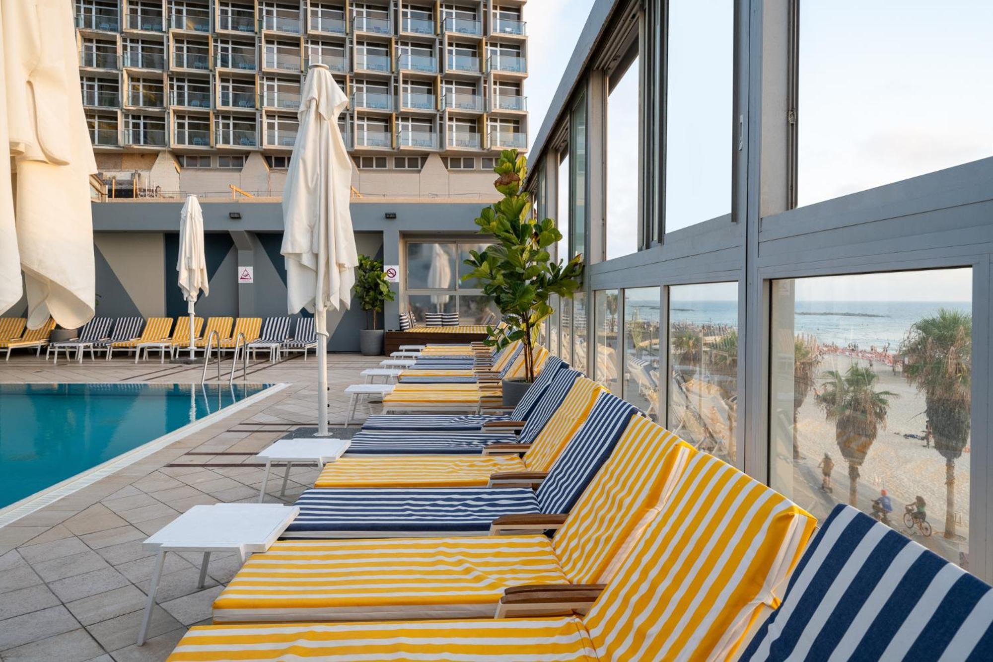 Crowne Plaza Tel Aviv Beach, An Ihg Hotel Экстерьер фото