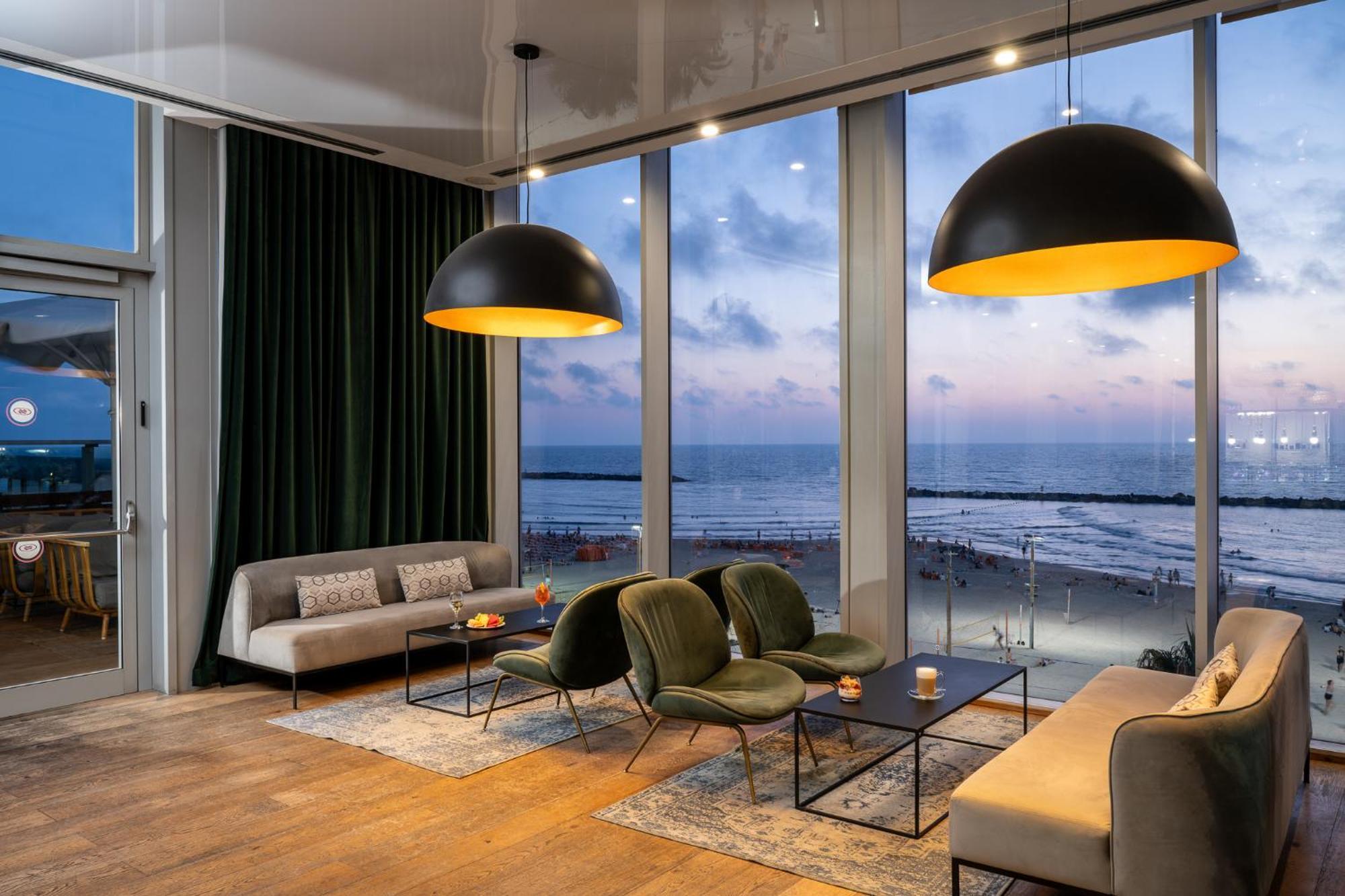 Crowne Plaza Tel Aviv Beach, An Ihg Hotel Экстерьер фото