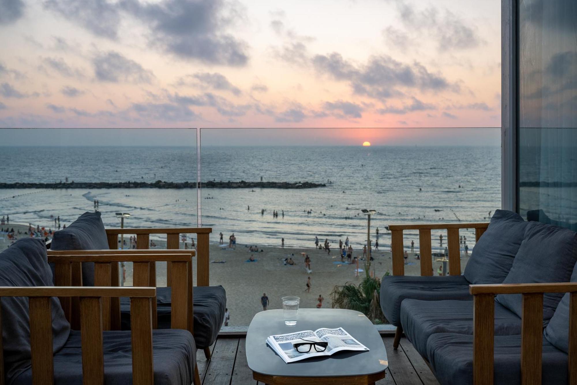 Crowne Plaza Tel Aviv Beach, An Ihg Hotel Экстерьер фото